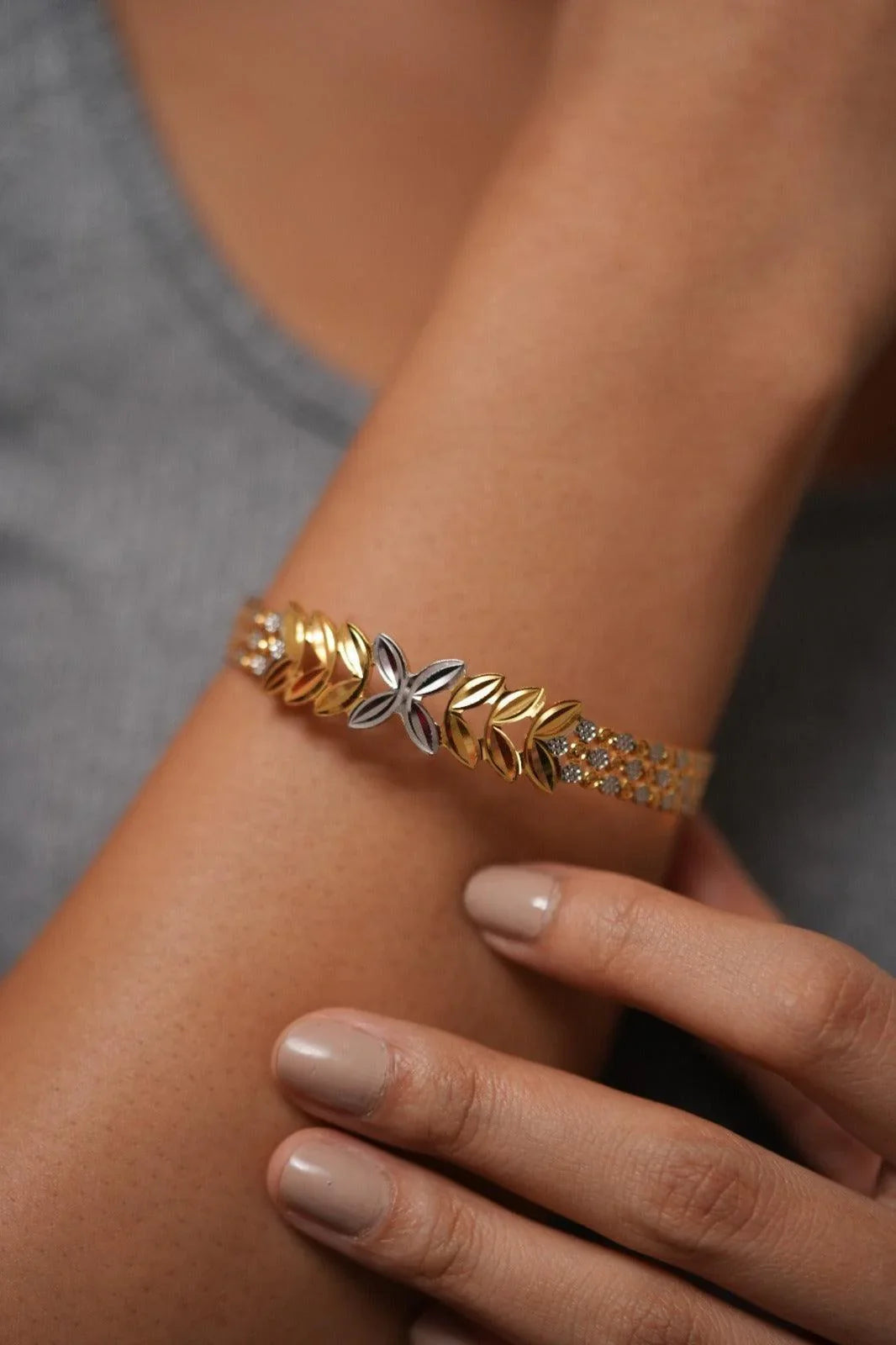 Jeeta Designer Bangle Set | CNC Gold Plated