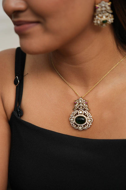 Kamya Victorian Pendant Set with Earrings