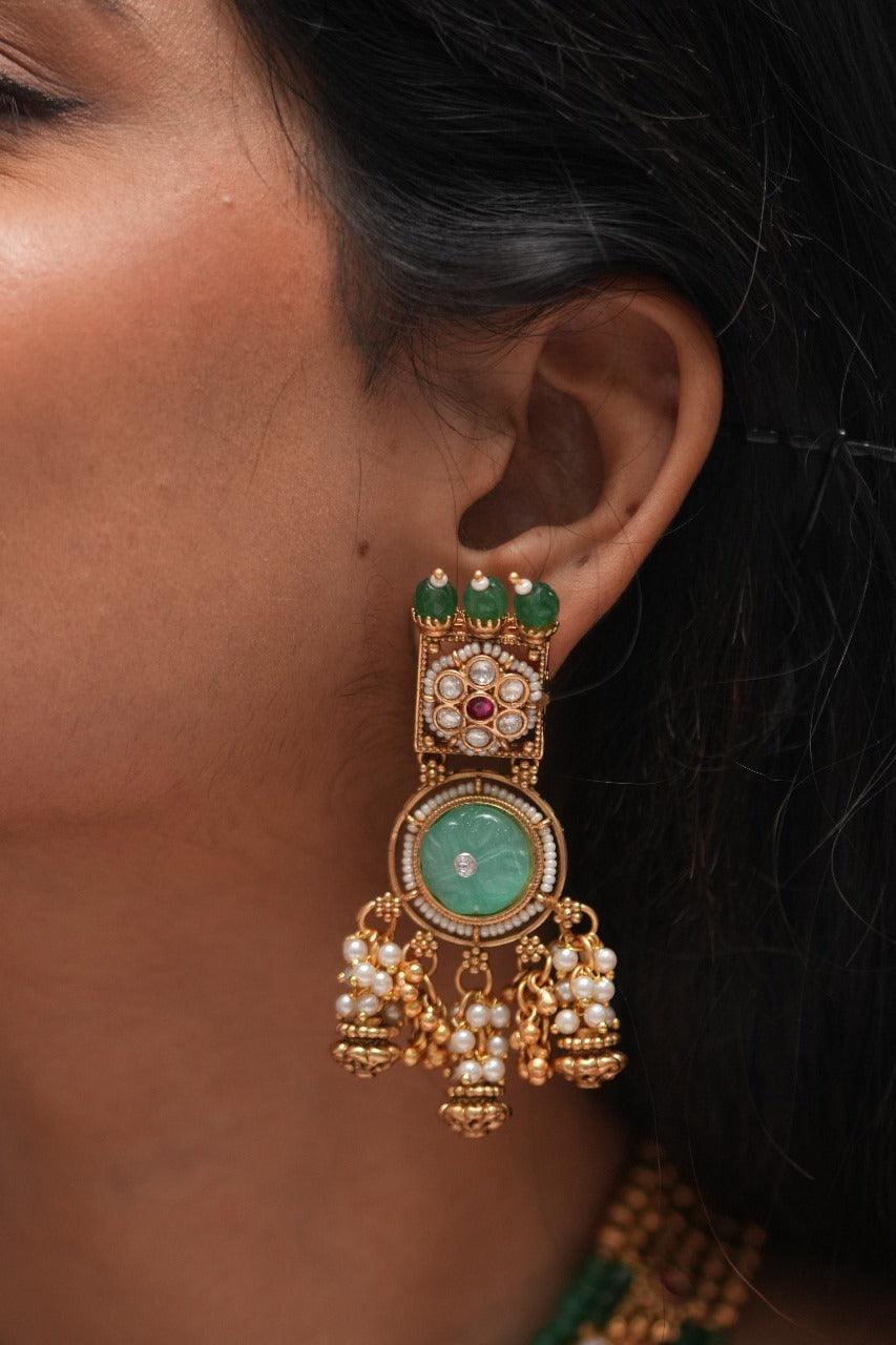 Anjana Crystal Gold Necklace Set | Sone Pe Suhaga