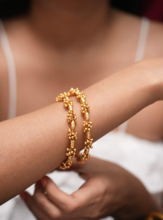 Varnika Gold Ghungroo Style / Sone Pe Suhaga Bangle Set