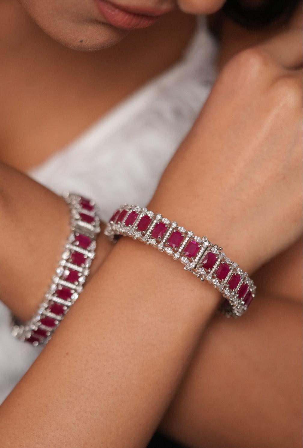 Glory Gleam Openable Diamond Bangle