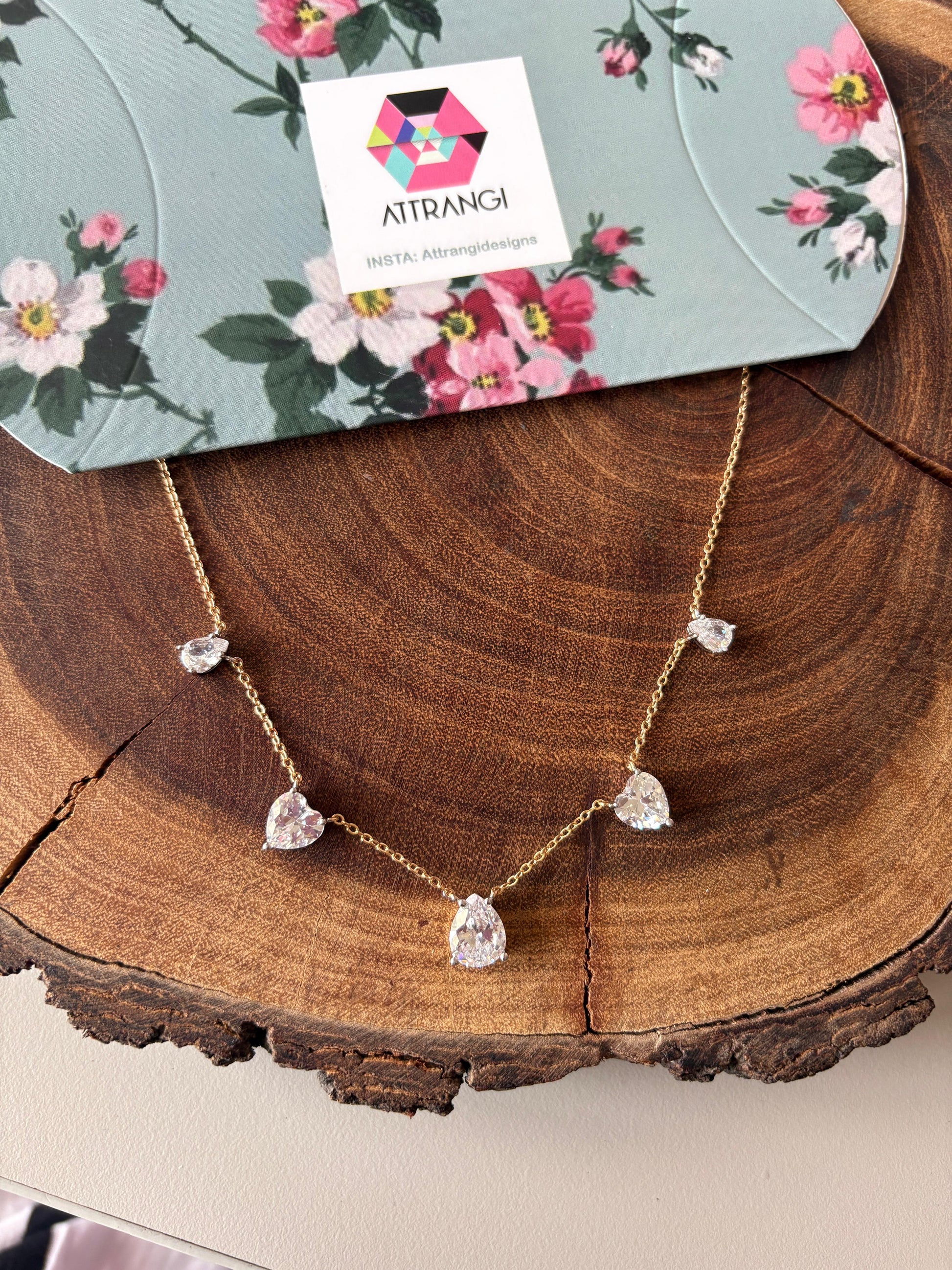 Big Diamond Solitaires for a Delicate Necklace