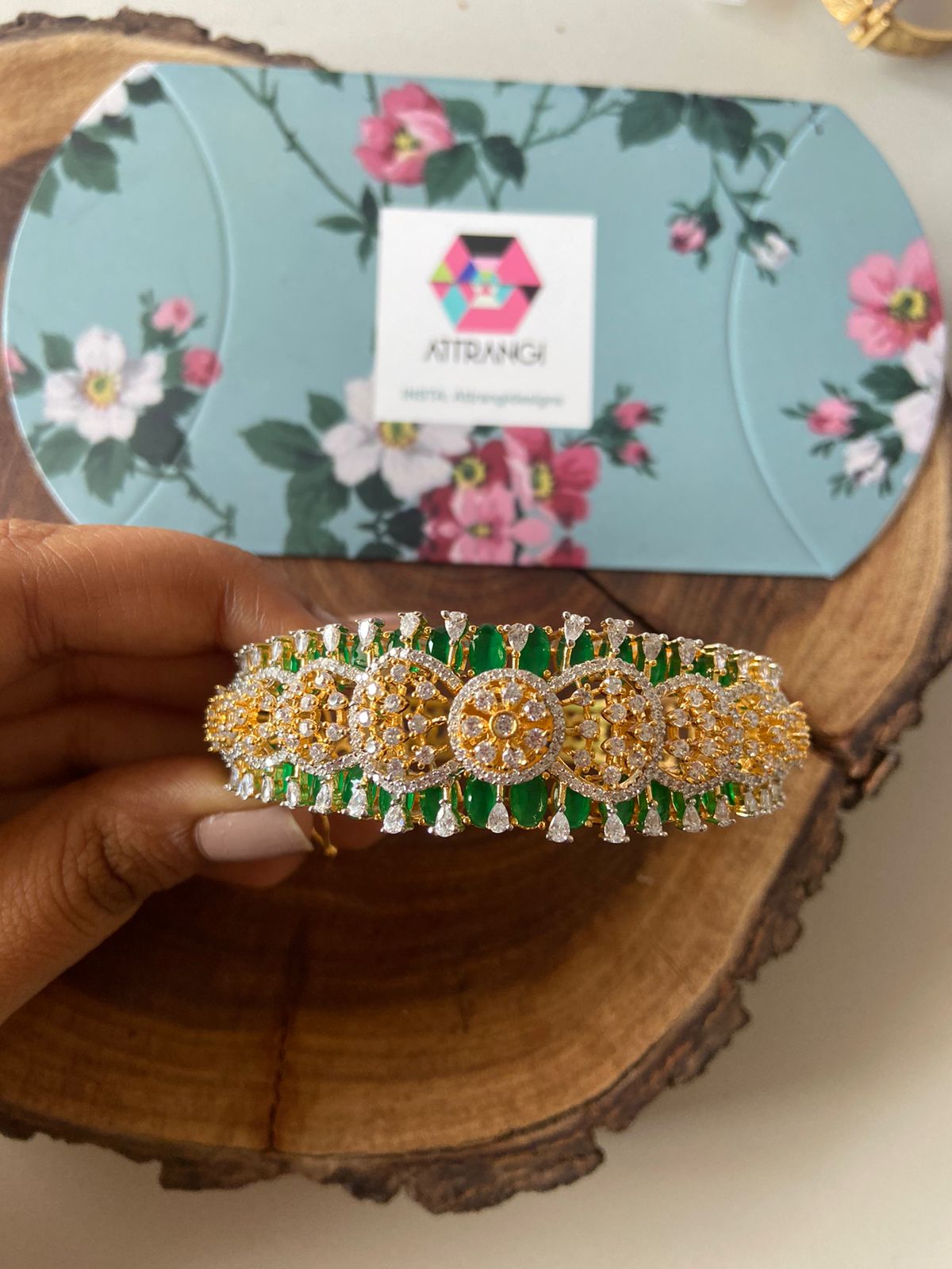 Sarnava Thick Gold Polish Diamond Bracelet