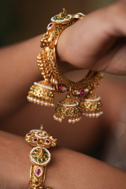 Nita Kalire Gold Traditional  Kada | Sone Pe Suhaga
