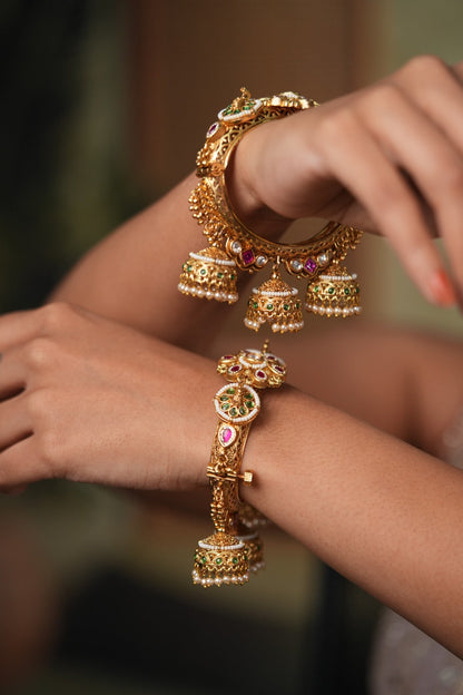 Nita Kalire Gold Traditional  Kada | Sone Pe Suhaga