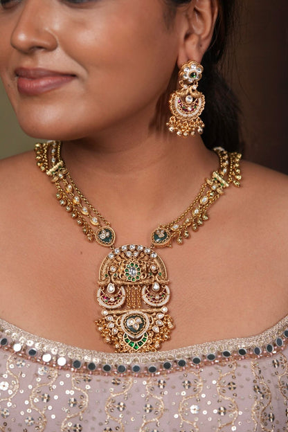 Saadhna Long Gold Traditional Necklace Set | Sone Pe Suhaga