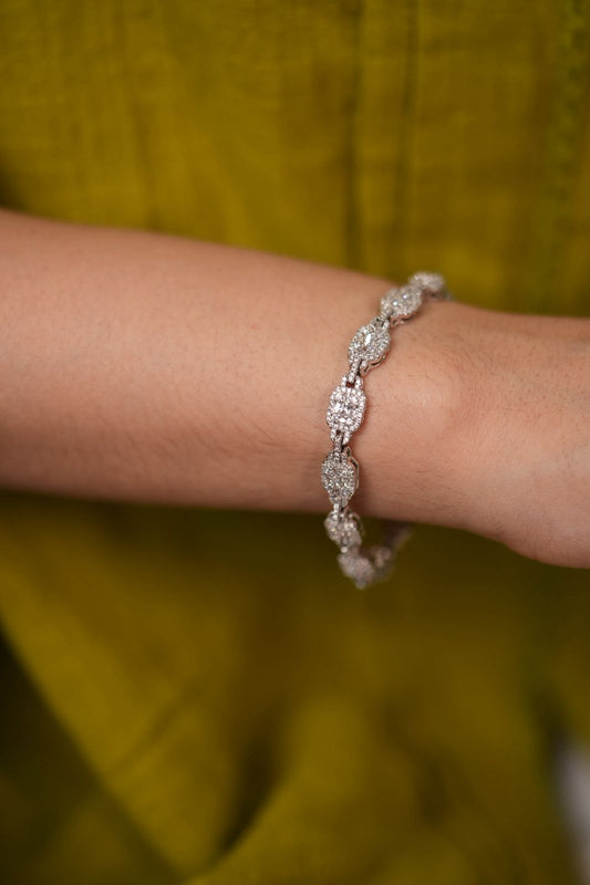 Intertuned Diamond Linked Tennis Bracelet | Illusion Pressure Setting