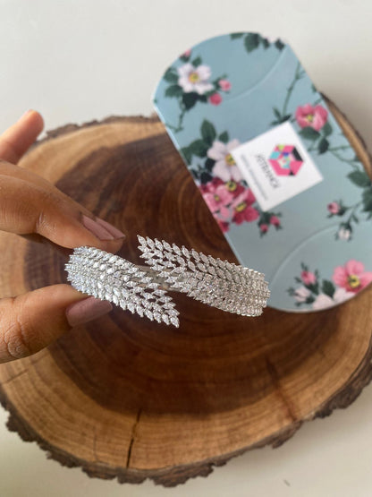 Gracy Diamond Front Openable Designer Bracelet