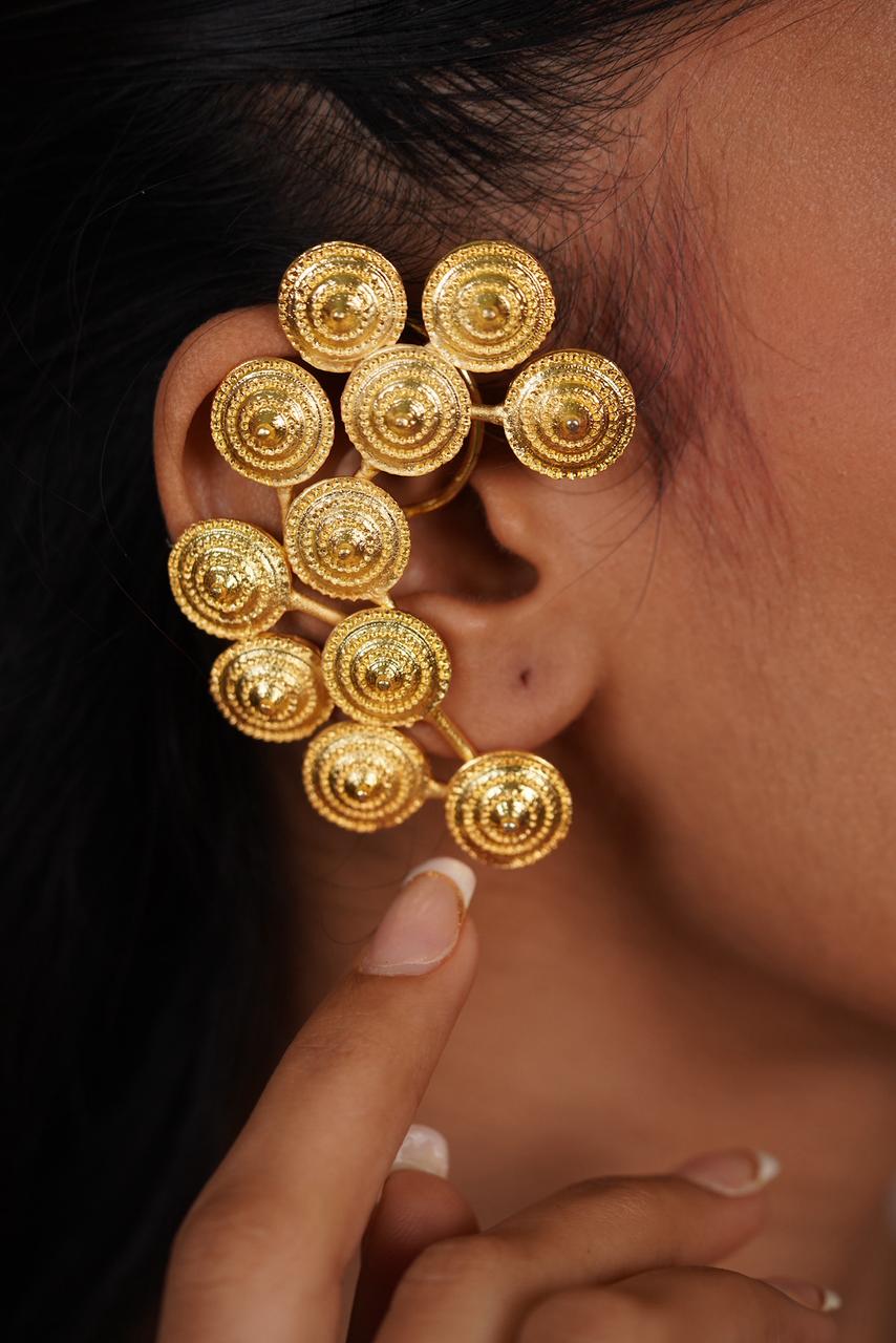 Majestic Mosaic Gold Spiral Earcuff