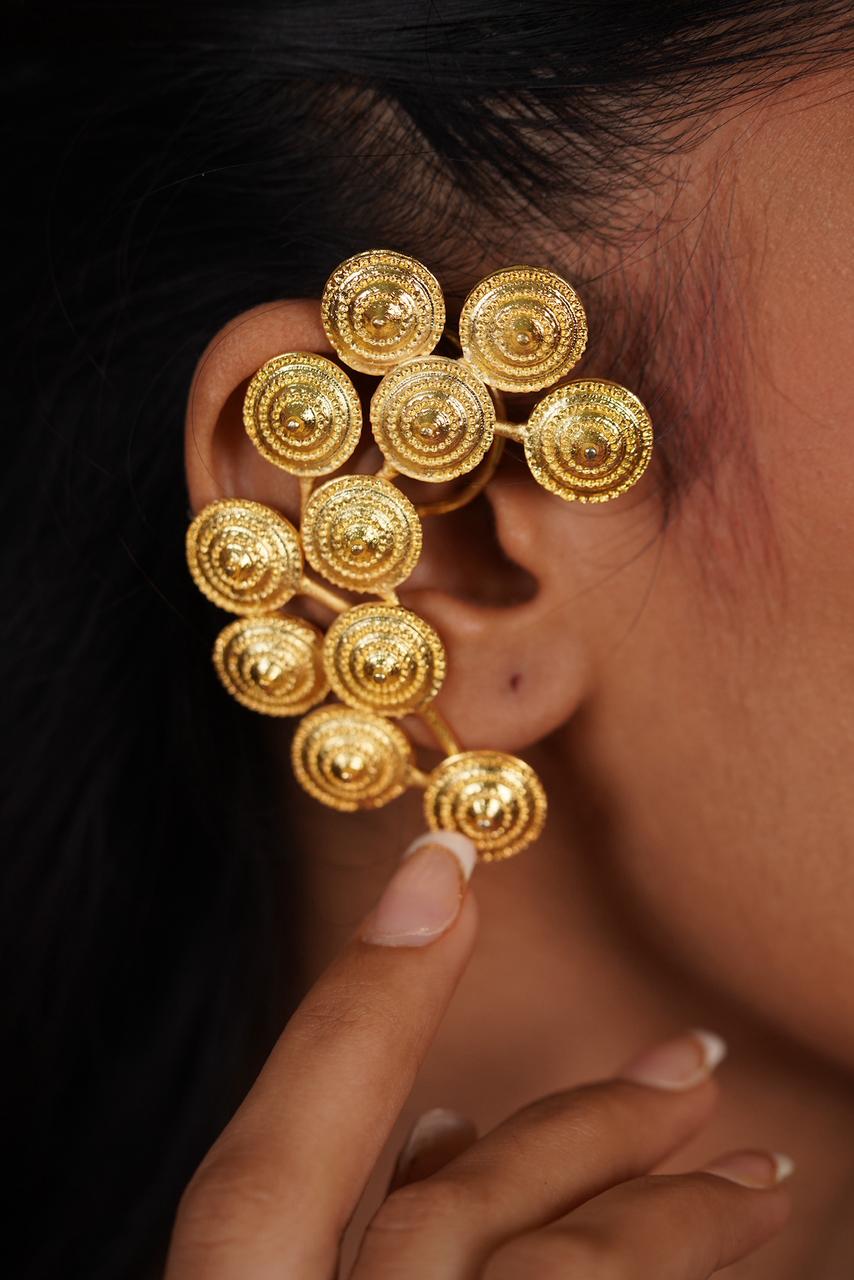 Majestic Mosaic Gold Spiral Earcuff