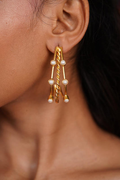 Majestic Triple‑Pearl Gold Earring