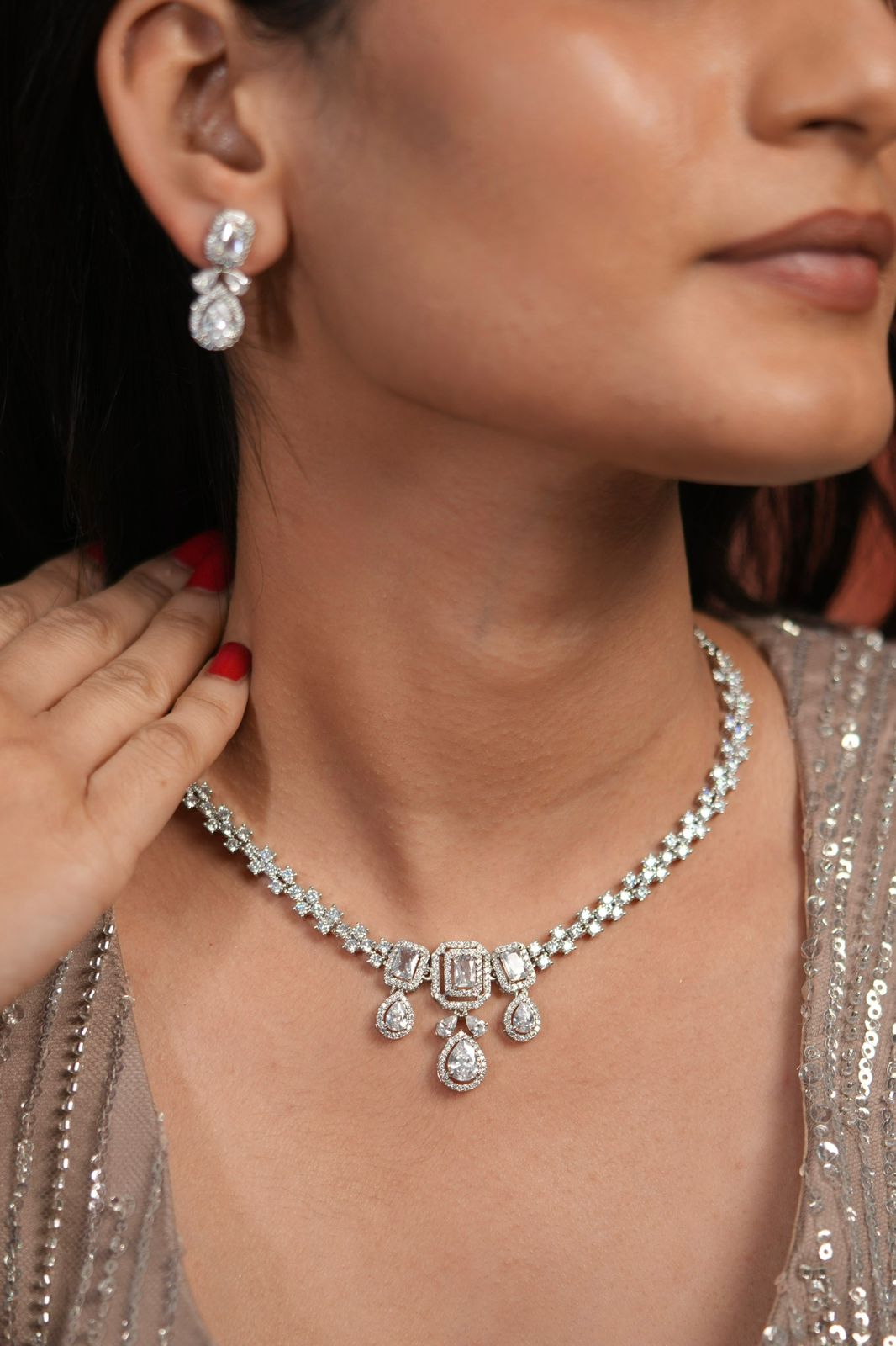 Glory Diamond Delicate  Necklace Set