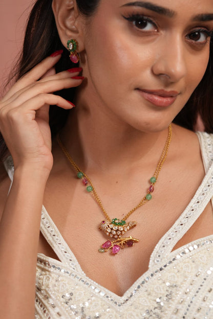 Dali Pe Chidiya Rich Moissanite Pastel Pendant Set