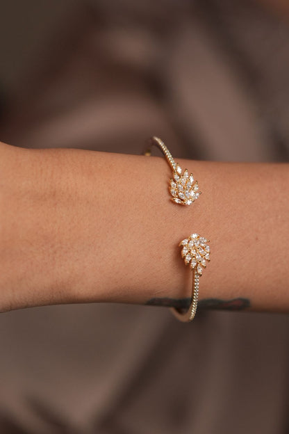 Crowning glory diamond daily wear thin bracelet