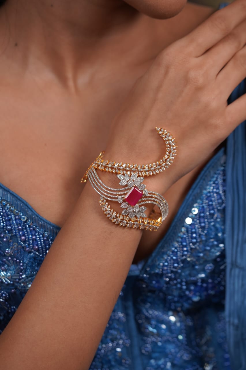 Arcade Oversized Dramatic Diamond Designer Bracelet (GOLD)