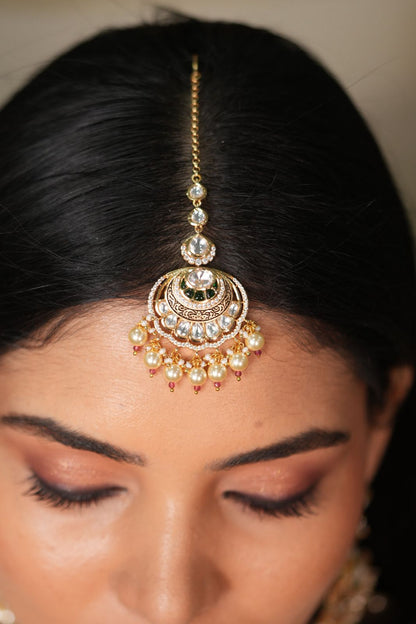 Bageecha Gold Nakshi Polki Bridal Set with Tika