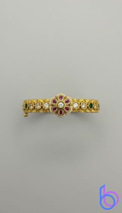 Mutthu Gold Diamond Bracelet | Kada | Sone Pe Suhaga