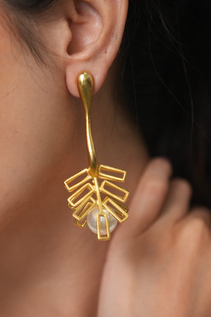 Costa Rica Palm Pearl Party Wear Western Earrings