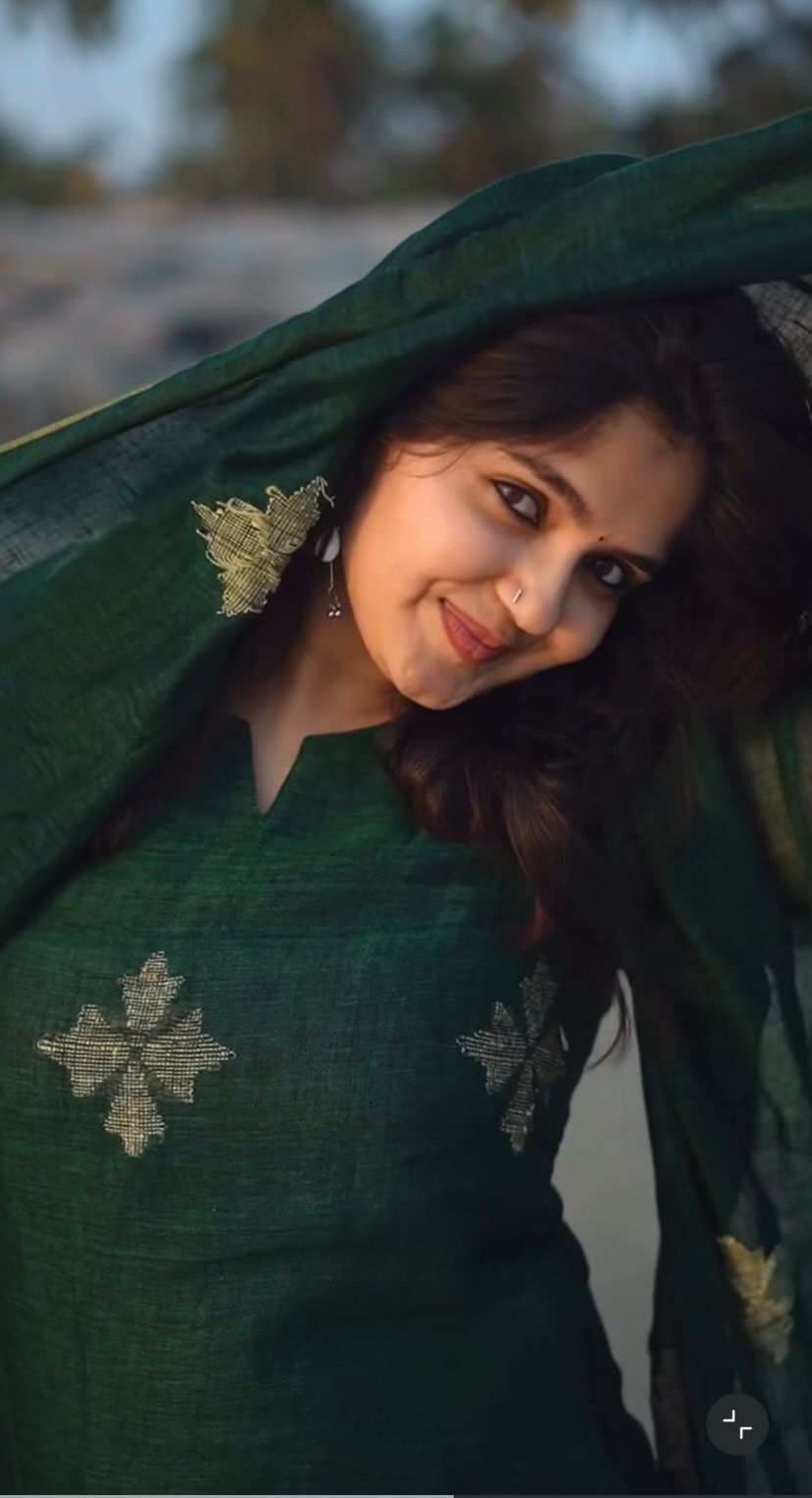 Elegant Bottle Green Ethnic Kurta Pant Dupatta Set