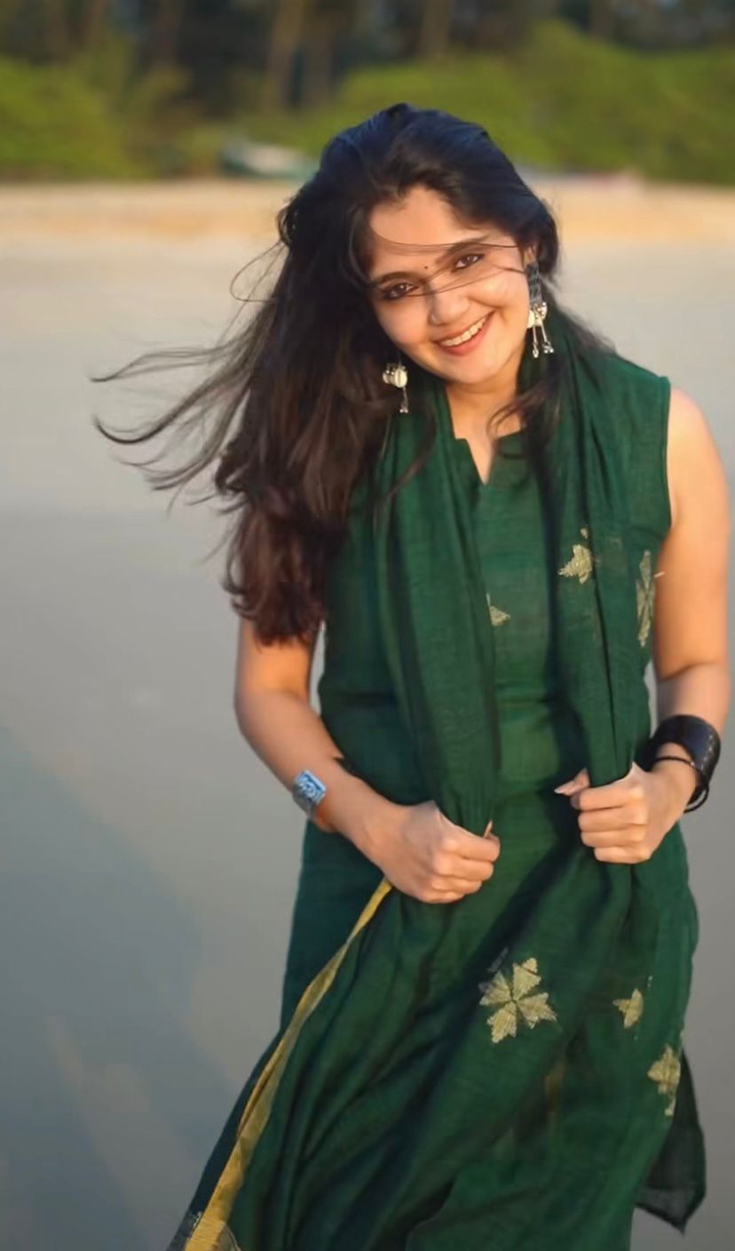 Elegant Bottle Green Ethnic Kurta Pant Dupatta Set