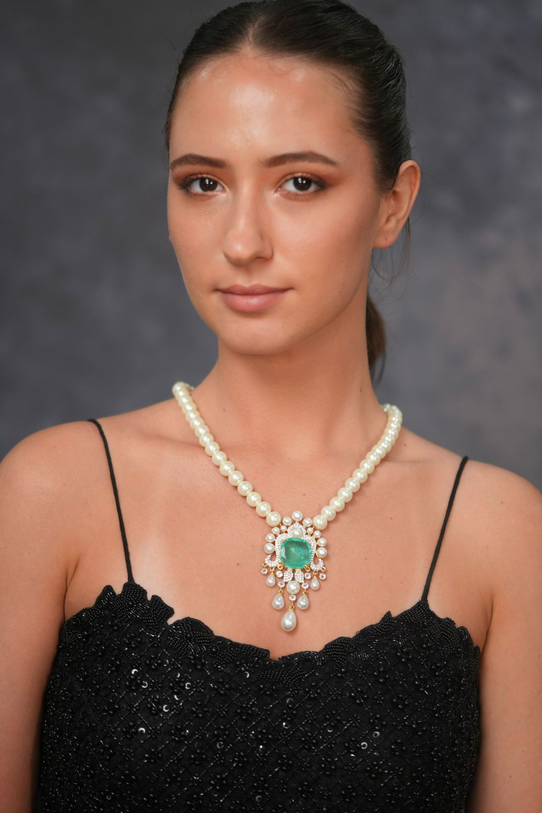 Oversized Pearly Russian Emerald Designer Diamond Pearl Necklace