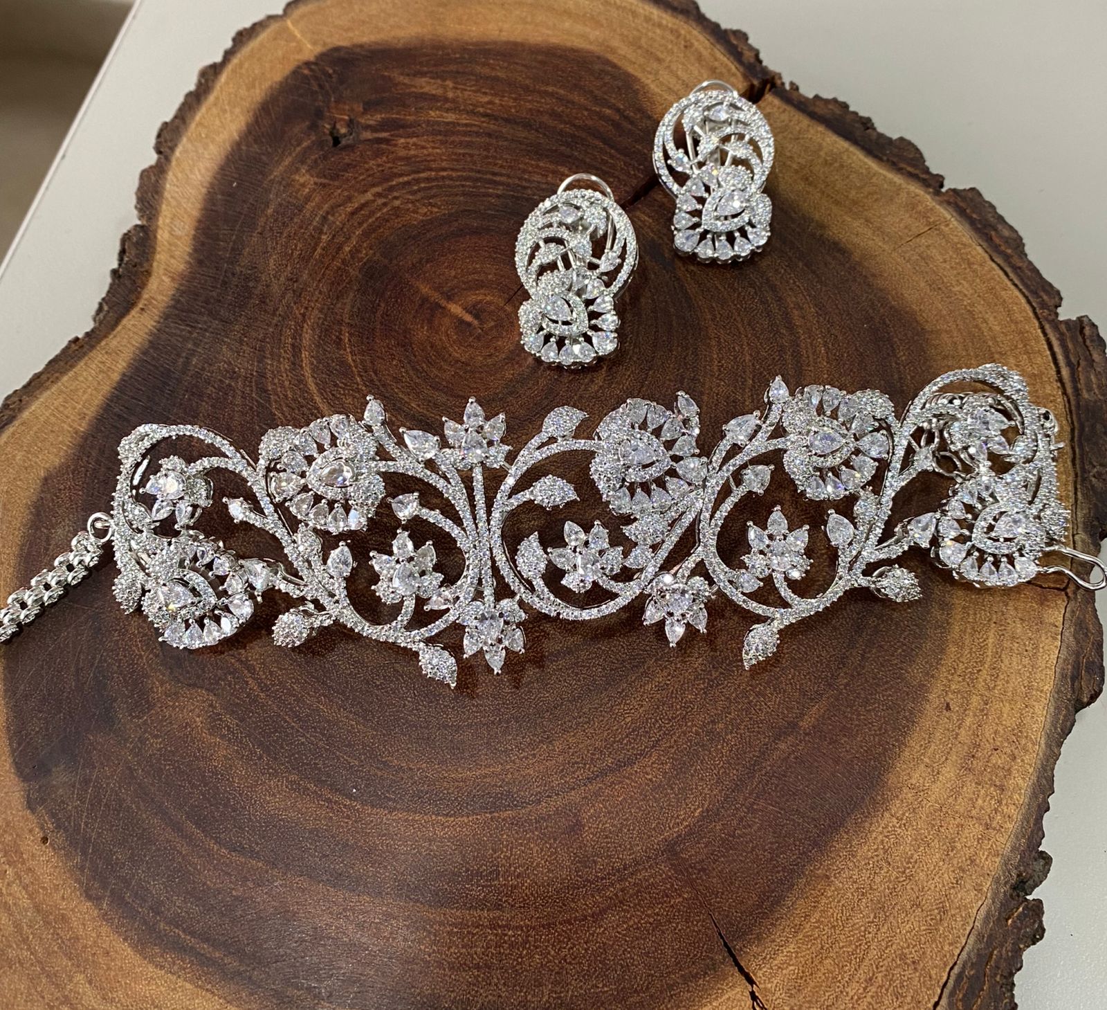 Artsy Daimond Designer Thick Choker Set
