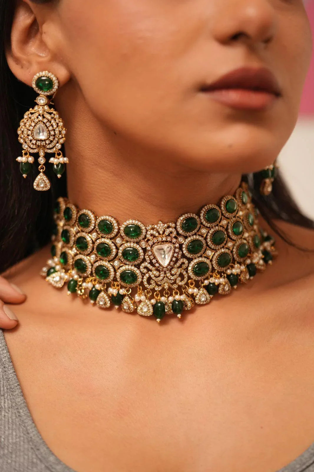 Rasika Polki And Emerald Choker Set | Antique Gold