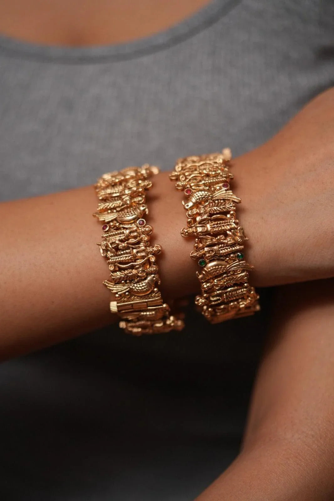 Ram Darbaar Gold Handmade Kada | Traditional Sone Pe Suhaga