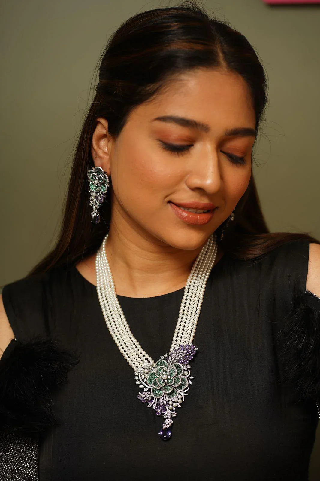 Vanessa Floral Pearl Long Necklace Set