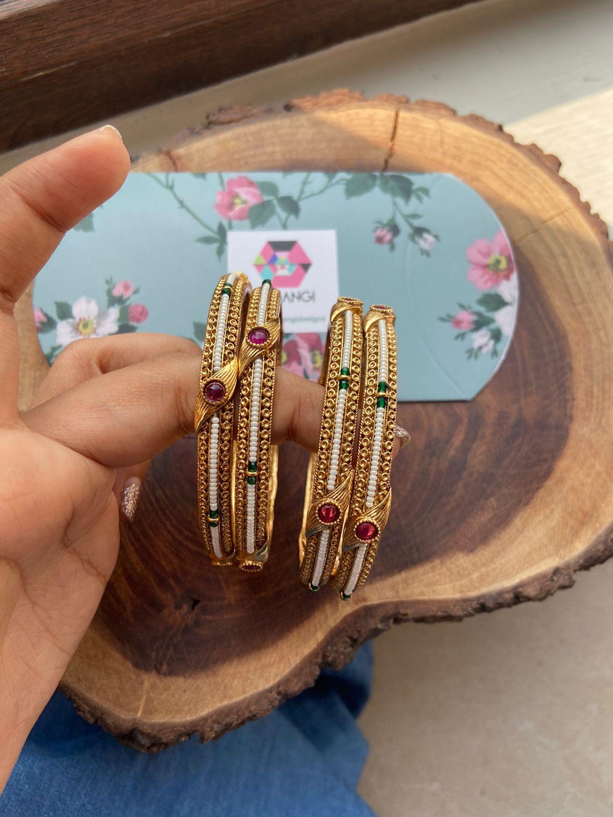 Moti Aur Sone Ki Dhar Gold Bangle Set | Sone Pe Suhaga Collection
