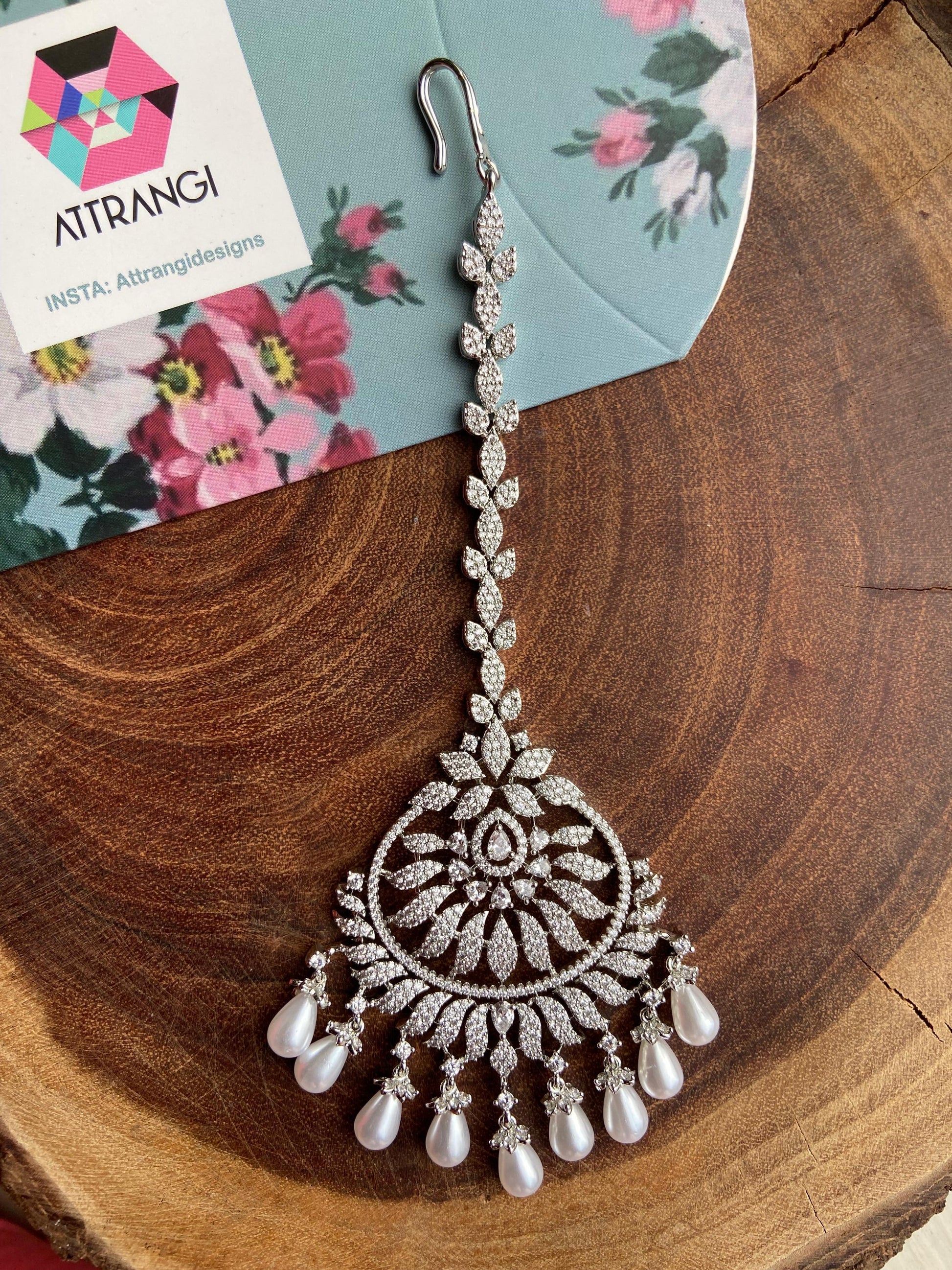 Eve Big Elegant Diamond Maangtika with Pearls