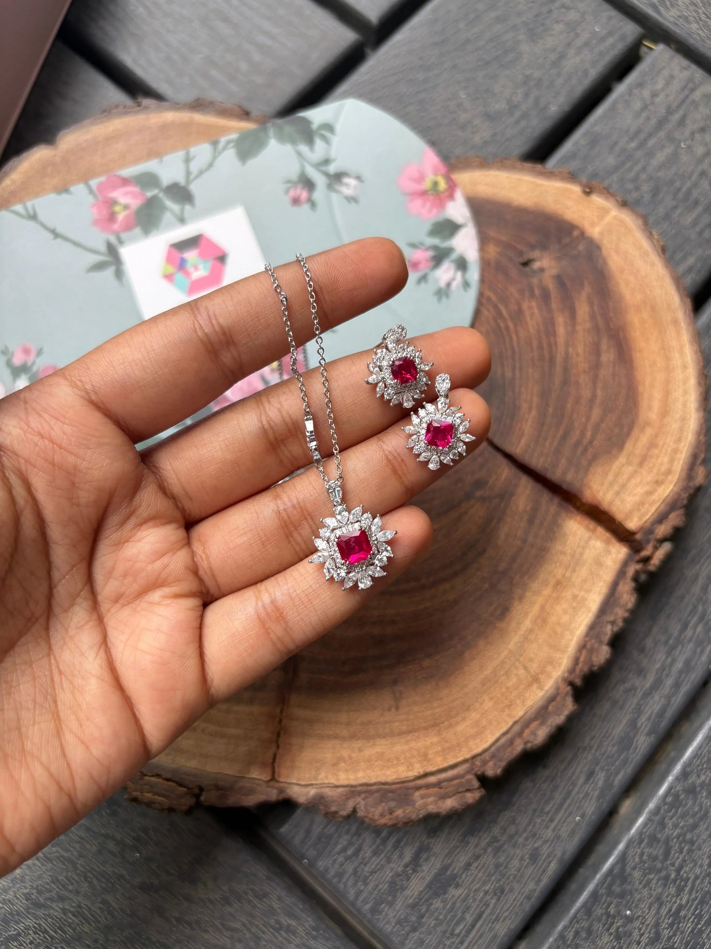 Brewing Flora Diamond Pendant Set with Earrings