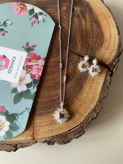 Brewing Flora Diamond Pendant Set with Earrings