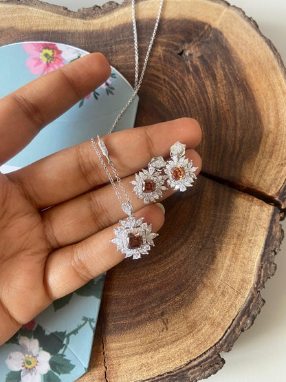 Brewing Flora Diamond Pendant Set with Earrings