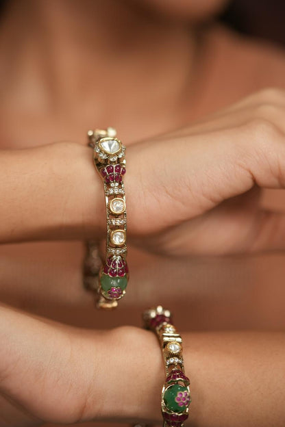 Rosy Moissanite Pacheli Style Thin Polki Bangle| openable