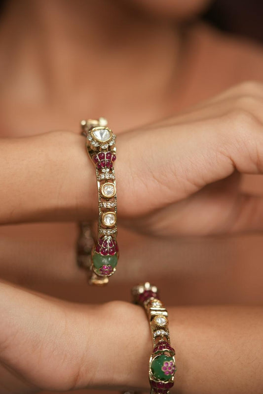 Rosy Moissanite Pacheli Style Thin Polki Bangle| openable