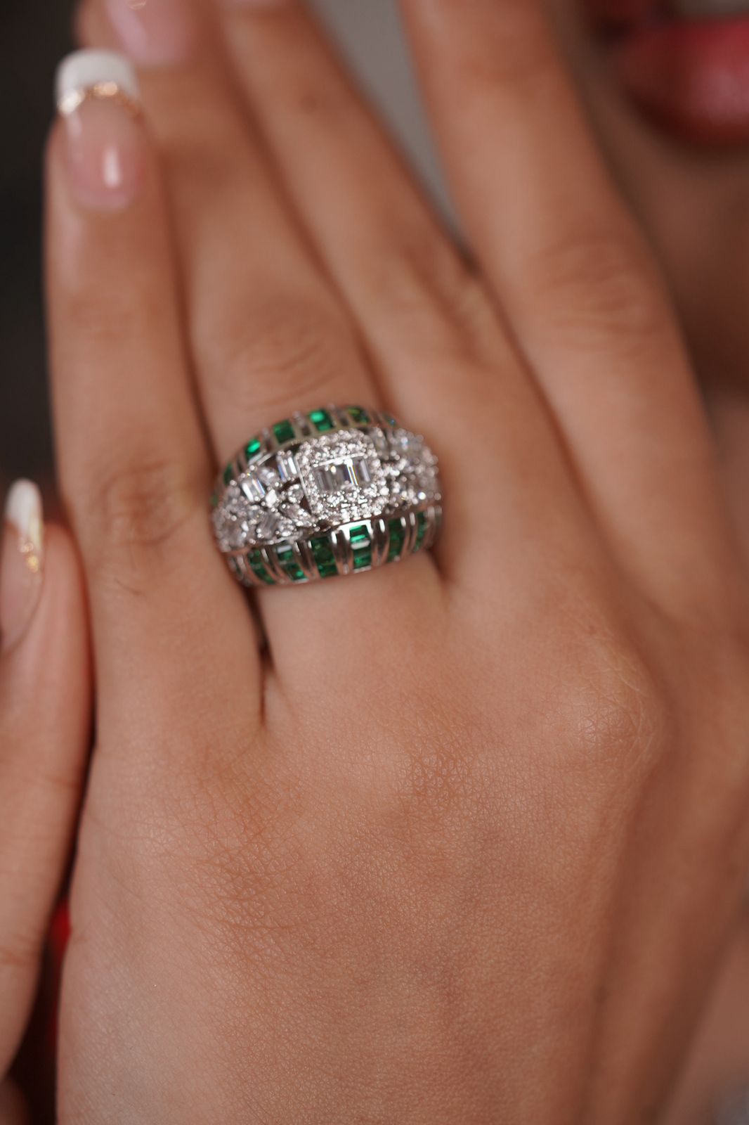Pinata Diamond Emerald Closure Band Cocktail Ring