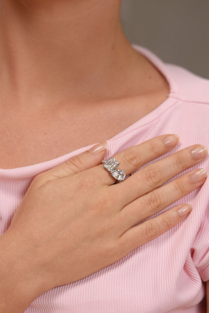 Pear Emerald Rock Toi Et Moi Solitaire Diamond ring | 3 Carat