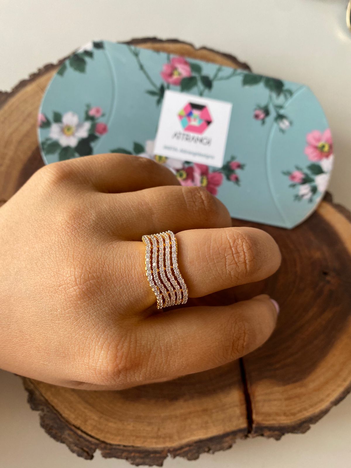 Macy 5  Line Wavy Diamond Band Ring | Daily Wear
