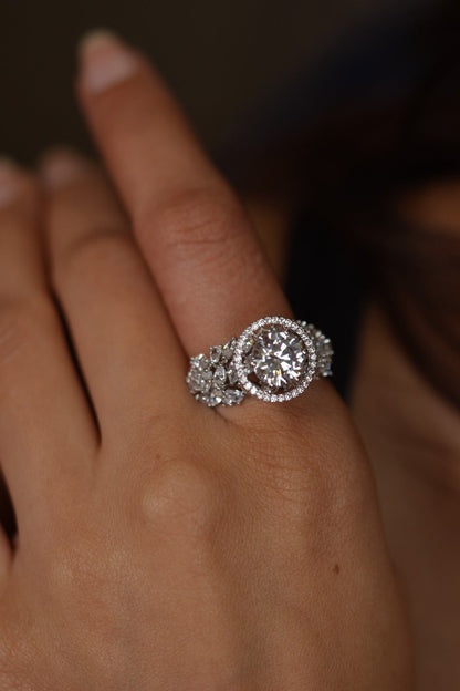 3 Carat Round Solitaire Diamond Ring with Halo | Multi Soltiaire Band