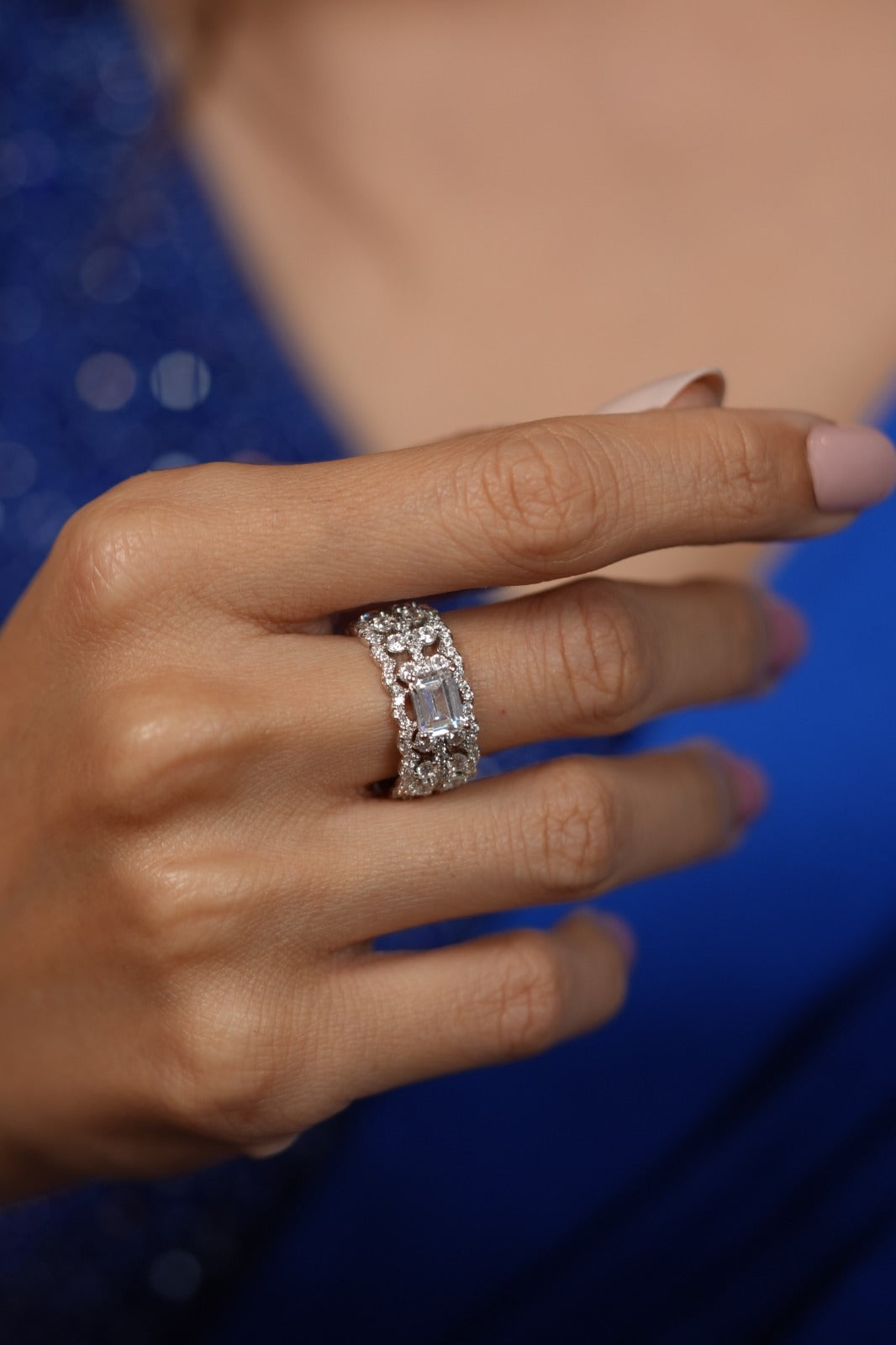 Hinting Emerald Solitaire Band Ring | Daily Wear