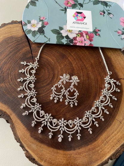Fino Floral Delicate Diamond Intricate Necklace Set | Gold Polish