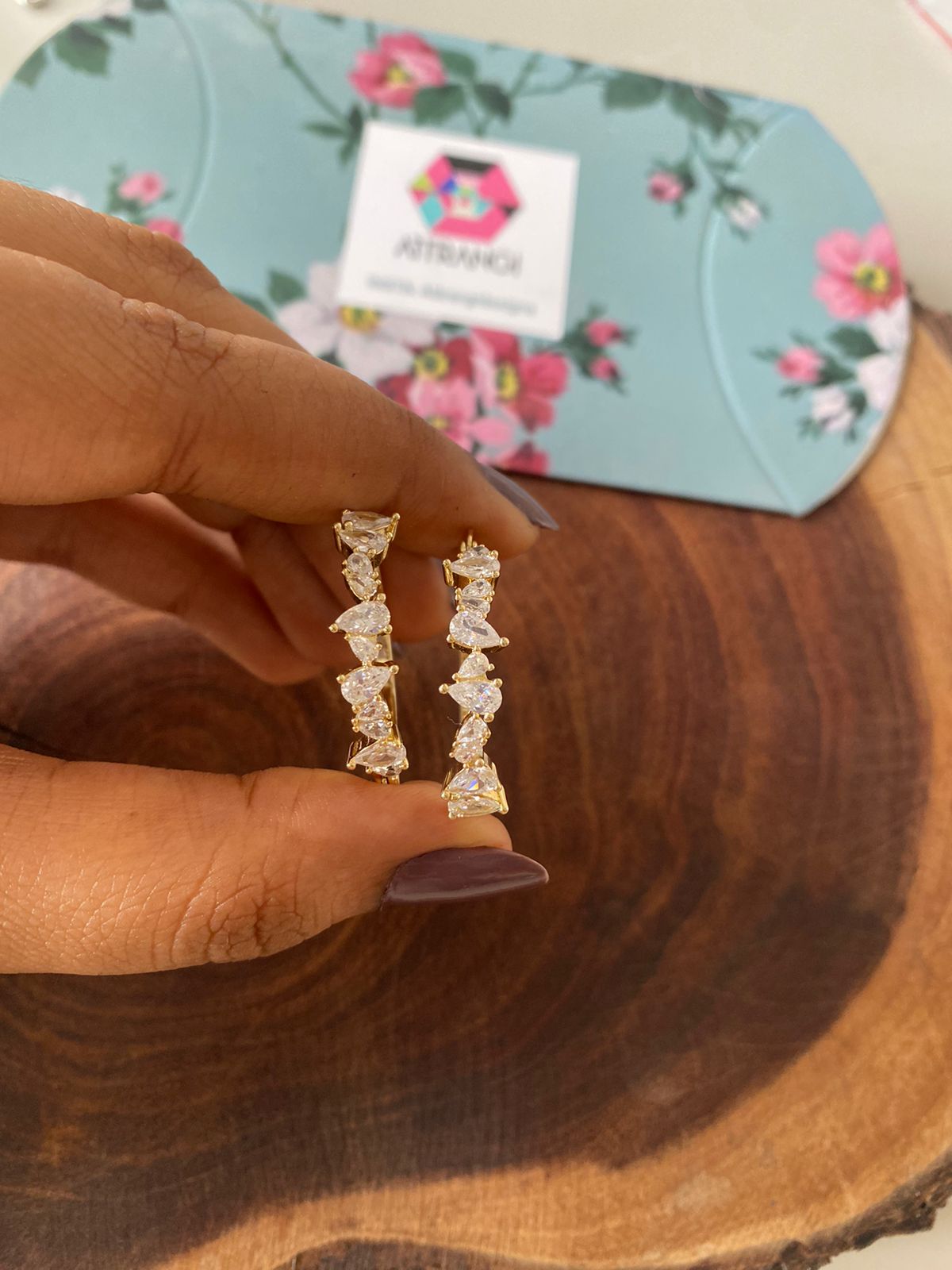 Wing it Girl Diamond Bali Hoops