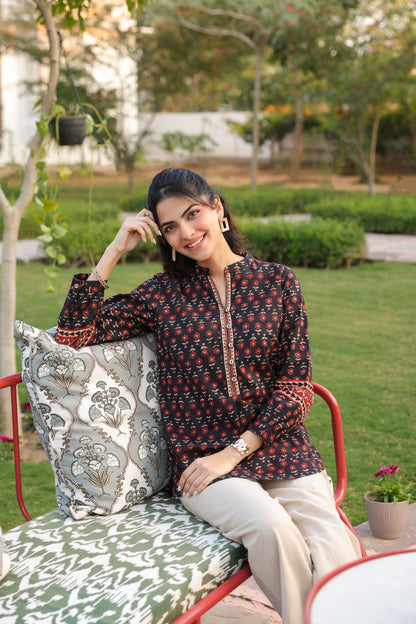 Women black ethnic cotton top