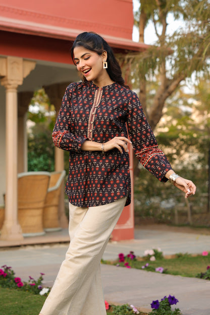 Women black mandarin collar cotton top