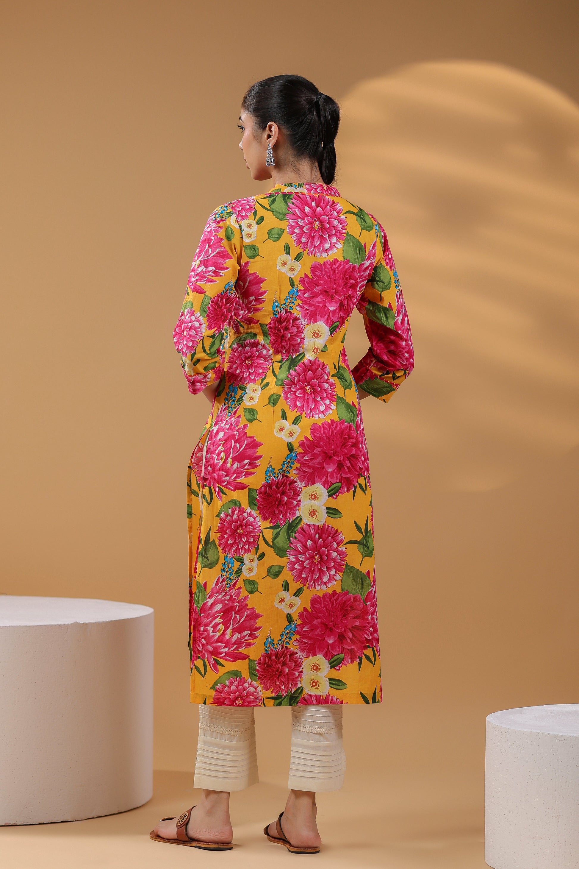 Women ethnic floral kurta