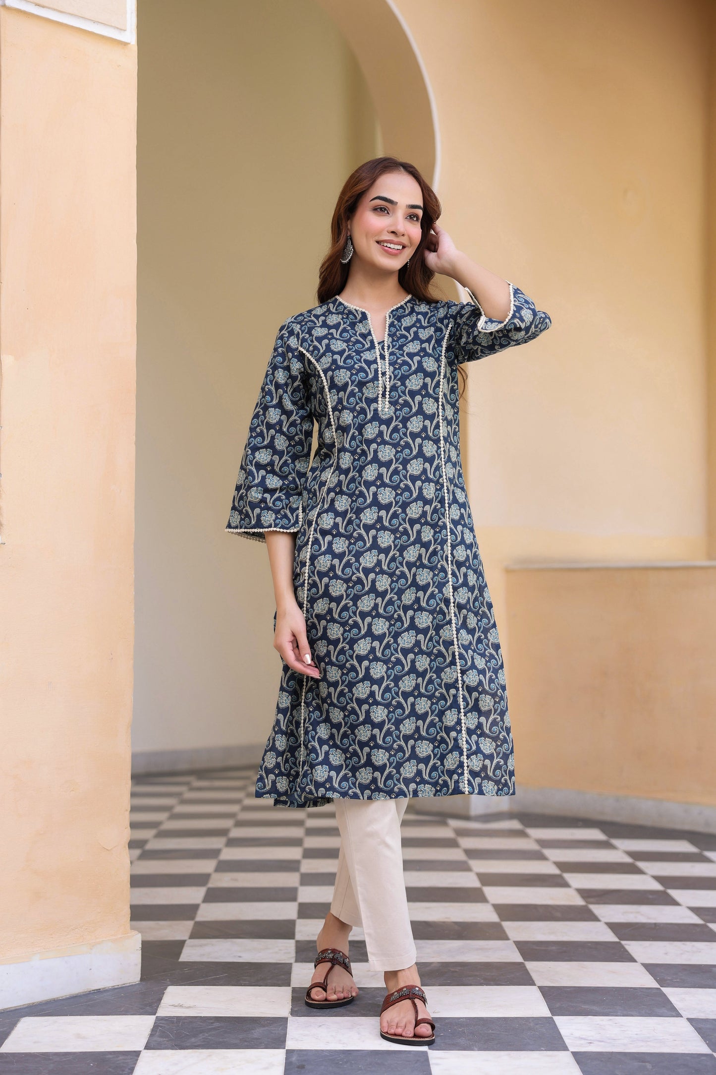 Women floral cotton straight kurta
