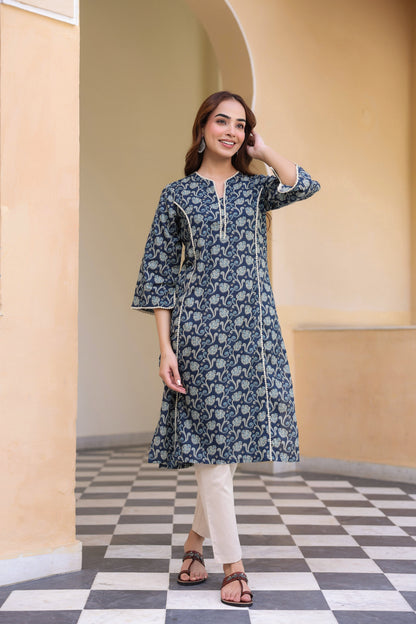 Women floral cotton straight kurta
