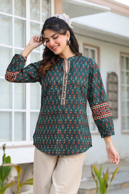 Women green printed cotton top
