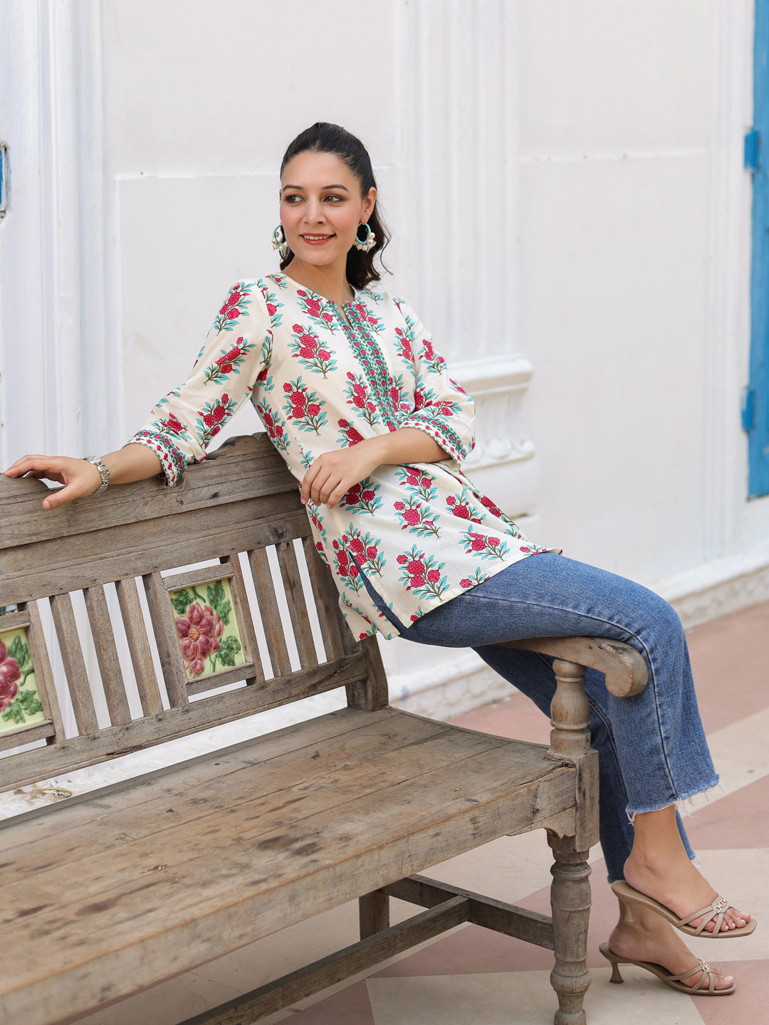 Women round neck top